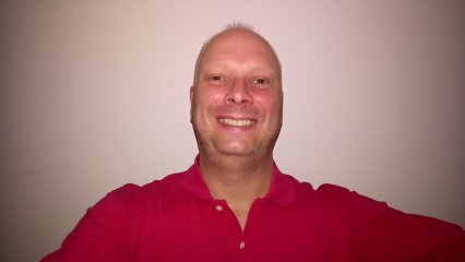 Die Selfie-Kamera des Sony Xperia XA1 verfügt hingegen über ein Fotolicht