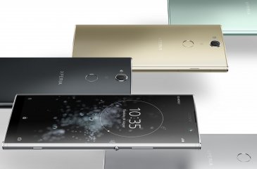 Das Gehäuse des Sony Xperia XA2 Plus ist gut verarbeitet, aber insgesamt ist das Smartphone mit 205 g sehr schwer
