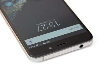 UMI Super 4G: Die Oberseite nimmt einen Kopfhöreranschluss und die Antenne auf