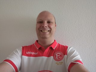 Bei Tage kann die Frontkamera des Wiko View 4 unter anderem mit einer guten Restlichtverwertung punkten