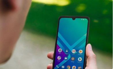 Das Display des Wiko Y82 misst nur 6,1 Zoll in der Diagonalen