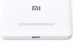 Auf der Rückseite vom Xiaomi Mi 4c finden wir den Lautsprecher vor