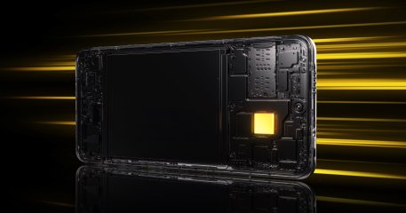 Innerhalb des fest verbauten Gehäuses des Xiaomi Poco M4 Pro 5G finden sich ein 5.000-mAh-Akku, ene Zwei-GHz-CPU sowie ein Karten-Slot