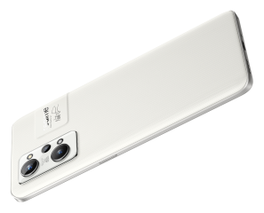 Der Akku ist fest im Gehäuse des realme GT2 verbaut und fasst 5.000 mAh