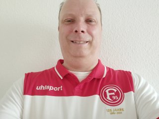 Dank Sony-Bildsensor gefallen Selfies des realme GT2 vor allem bei Tage durch eine gute Restlichtverwertung